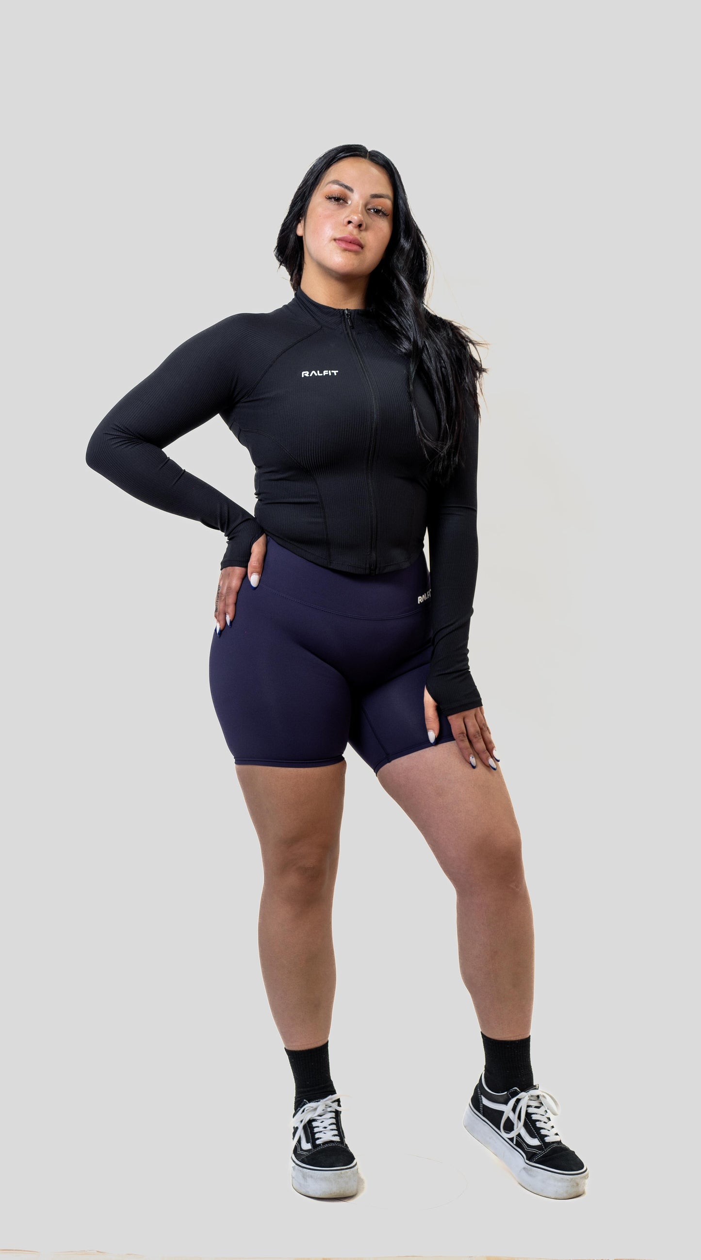 POLERON FITTED SIN CAPUCHA